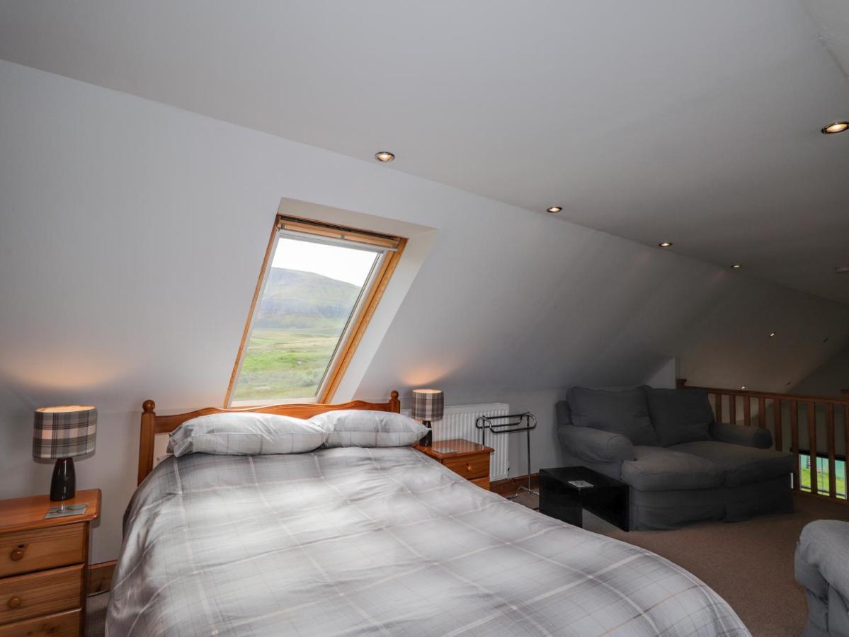 Ridge End Cottage Kilmaluag Eksteriør billede